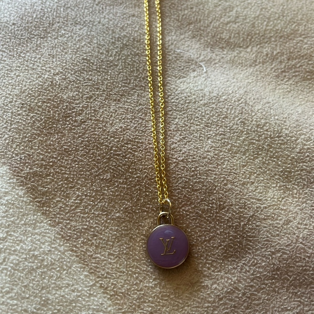 Double sided lv necklace